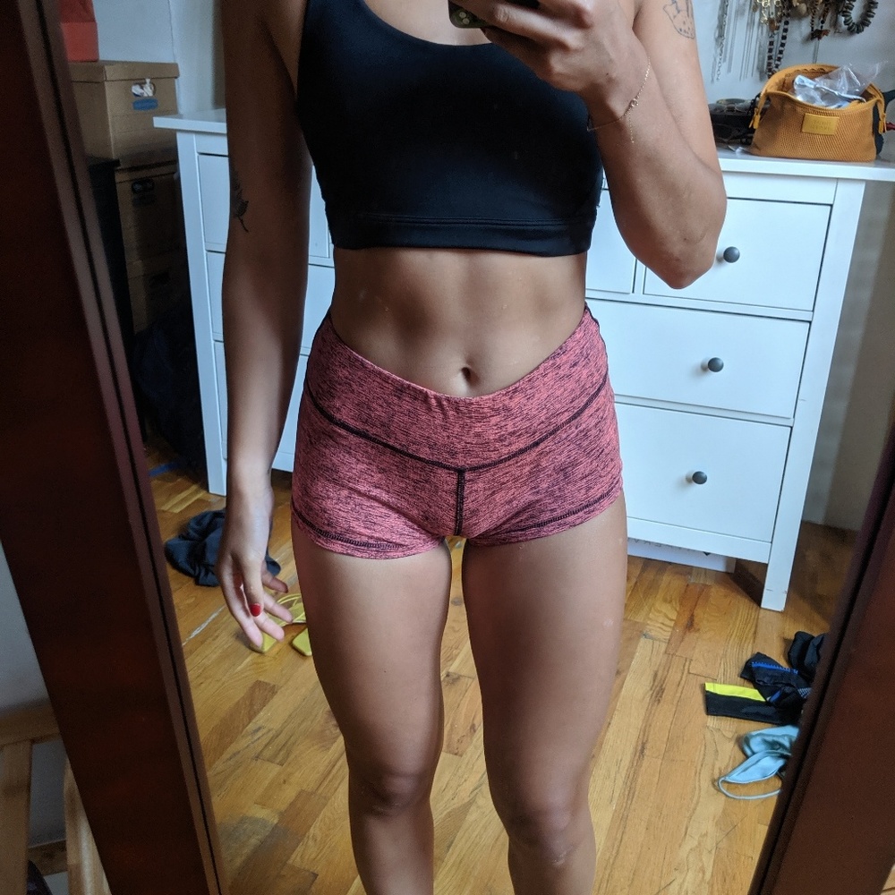 Fleo Stretchy Workout shorts in pink XS
